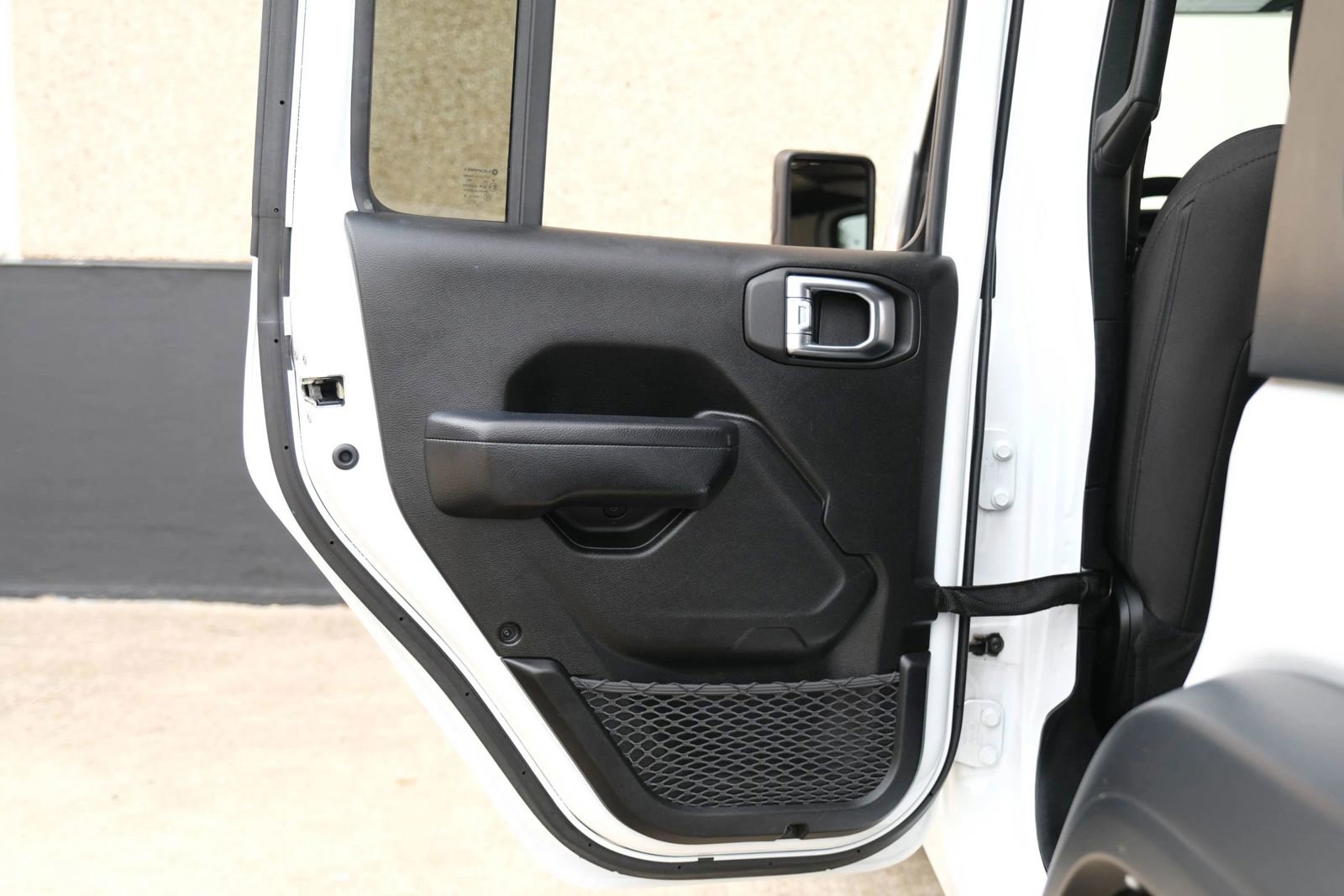 Used 2023 Jeep Wrangler Unlimited Sport image 17