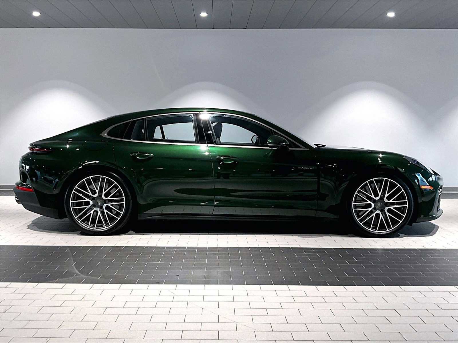 Used 2025 Porsche Panamera Turbo S image 11