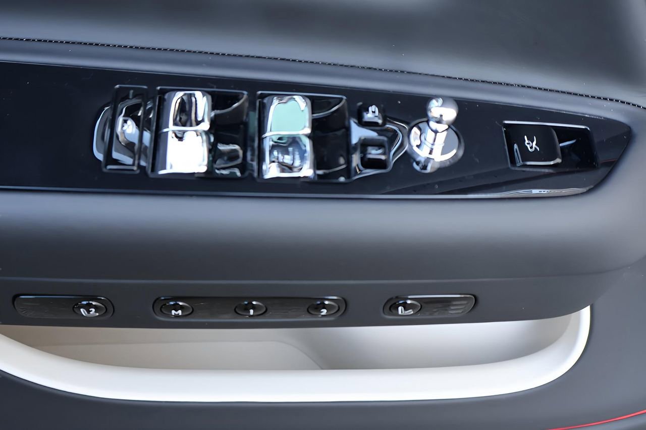 New 2026 Rolls-Royce Spectre AWD/4WD image 12