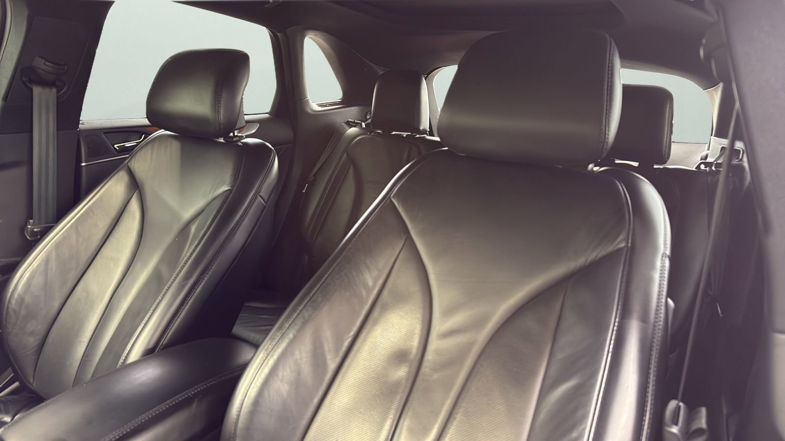 Used 2019 Lincoln MKC Select w/ Select Plus Package FWD image 6