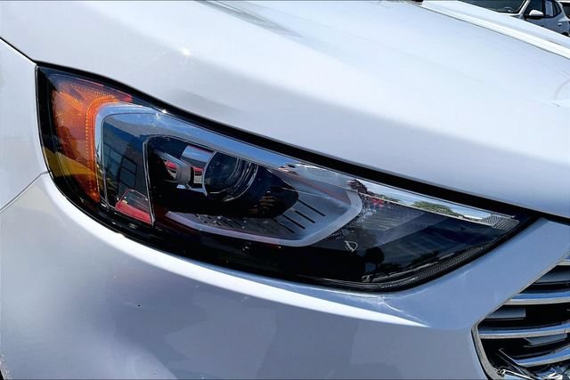 Used 2021 Ford Edge SE FWD image 27