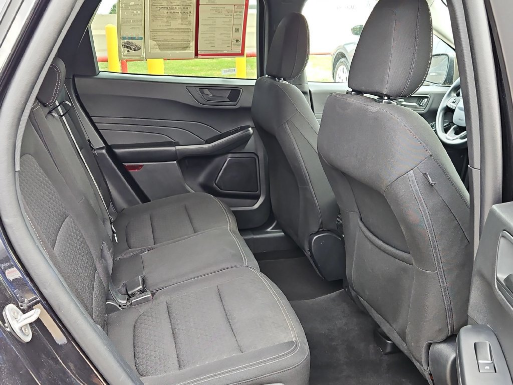 Used 2025 Ford Escape Active AWD/4WD image 30