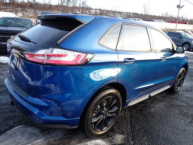 Used 2024 Ford Edge SE w/ Black Appearance Package image 10