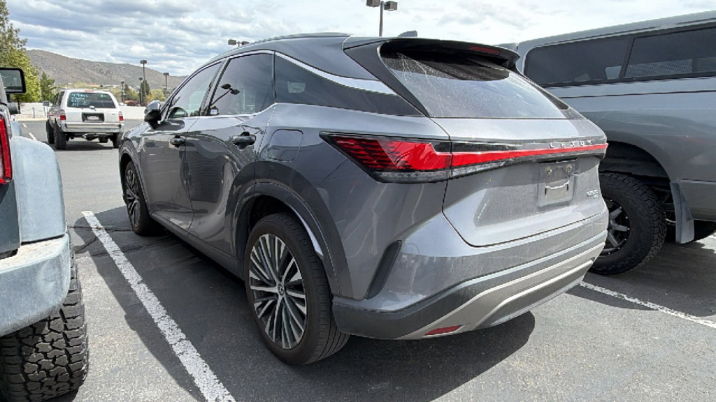 Used 2023 Lexus RX 350 Premium Plus w/ Cold Area Package AWD/4WD image 3