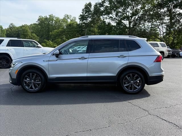 Used 2023 Volkswagen Tiguan SE FWD image 7