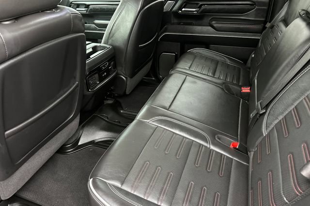 Used 2025 GMC Sierra 2500 AT4X image 13