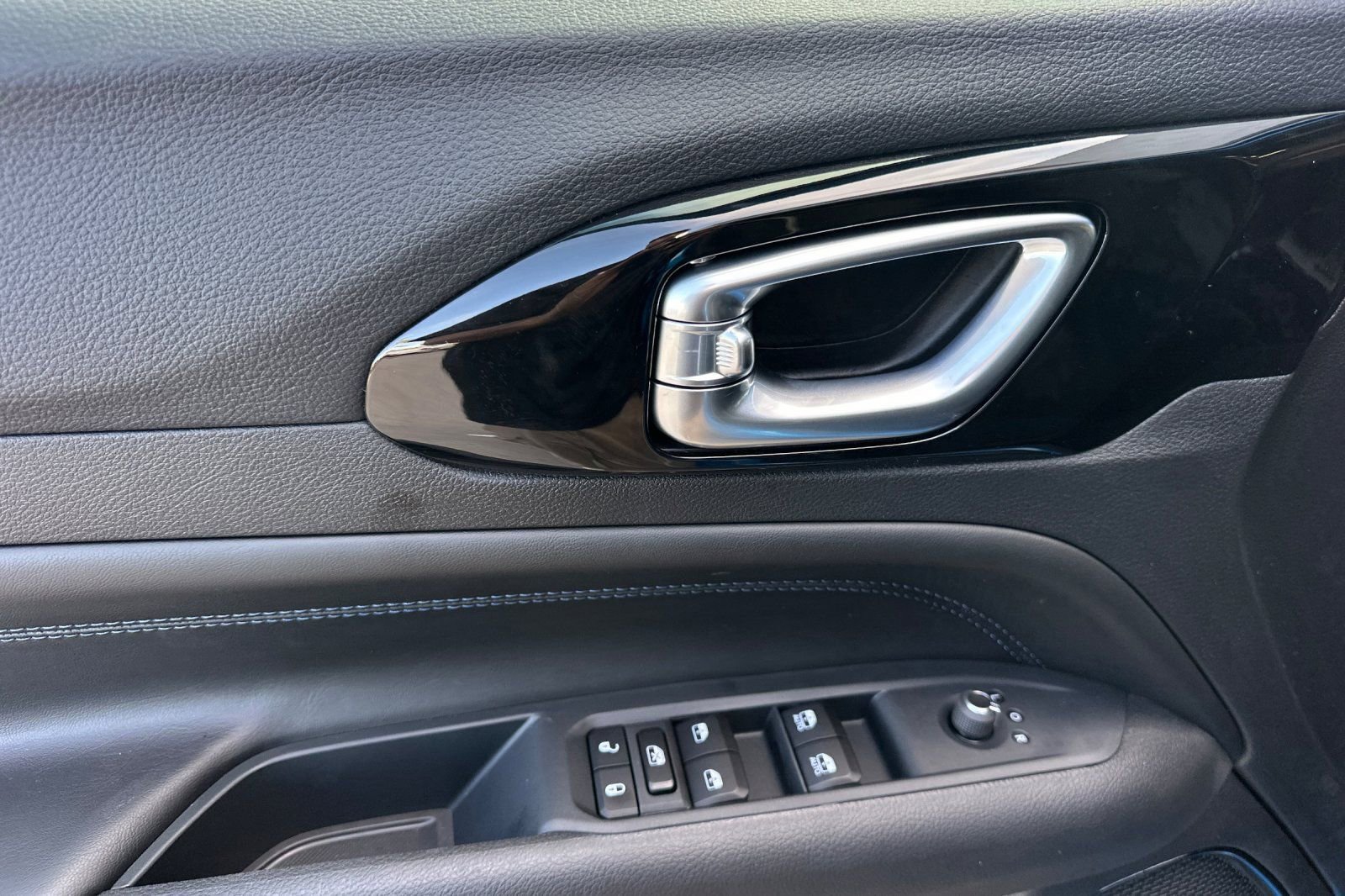 New 2026 Jeep Compass Latitude image 8