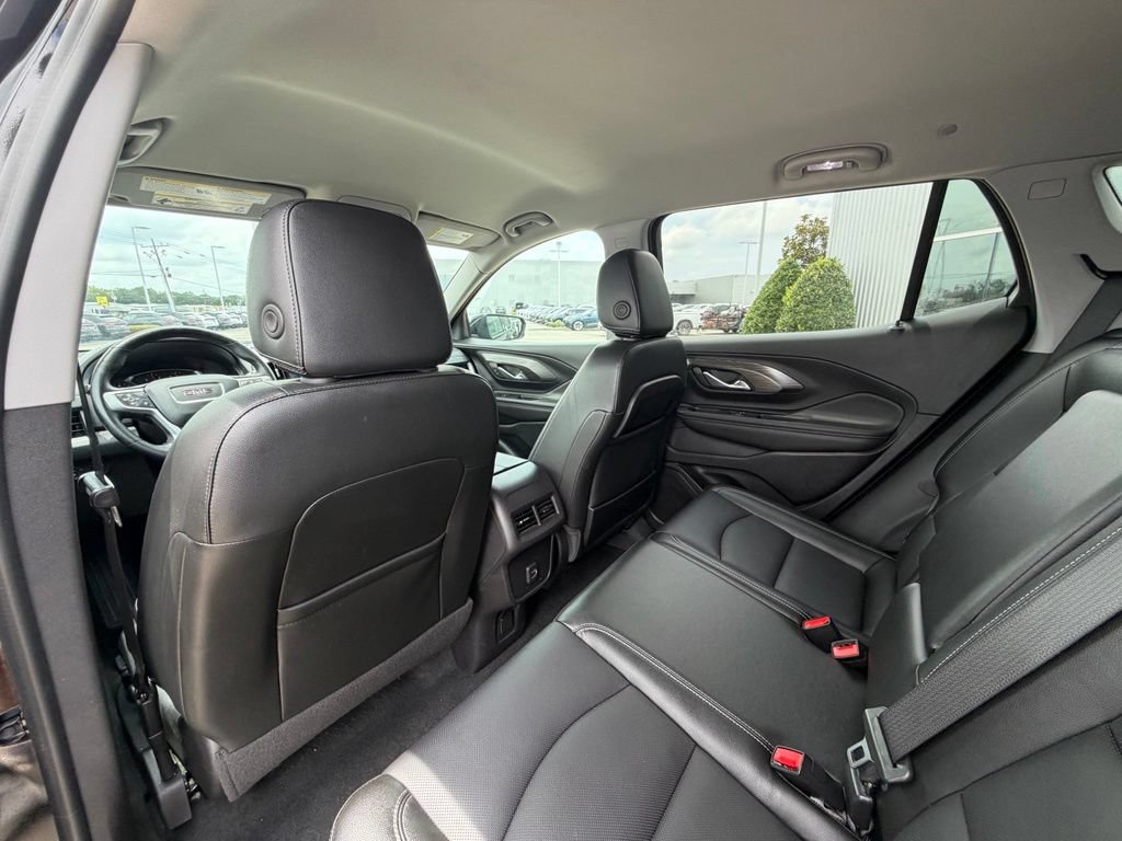 Used 2024 GMC Terrain SLT FWD image 18