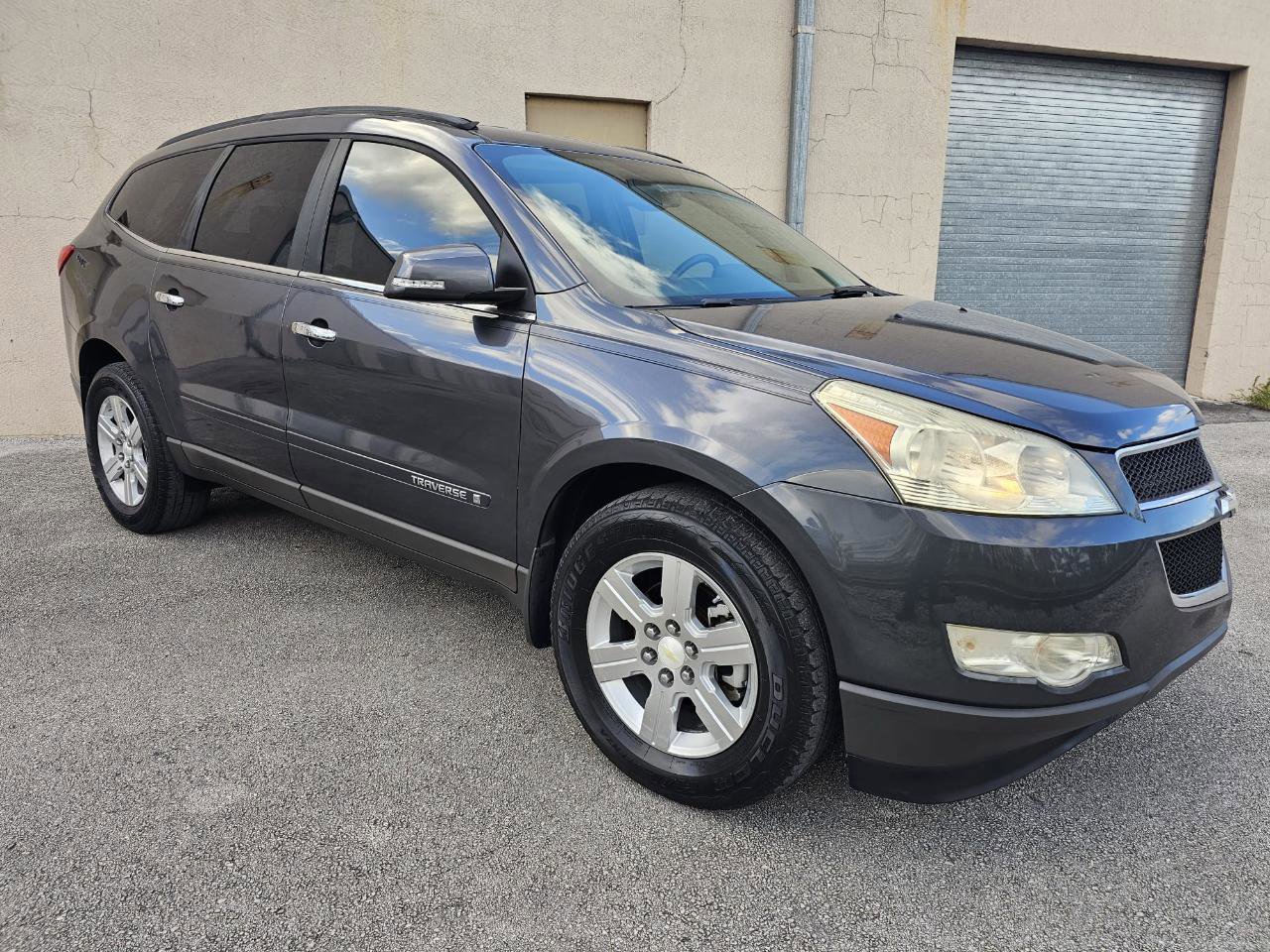 Used 2009 Chevrolet Traverse LT FWD image 17