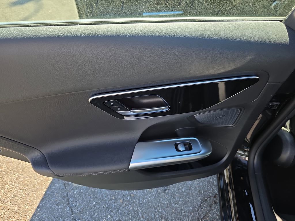 Certified 2025 Mercedes-Benz C 300 4MATIC Sedan image 17