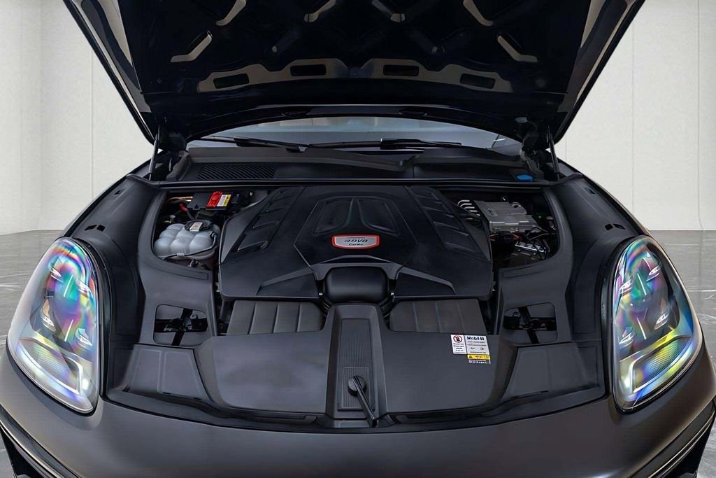Used 2022 Porsche Cayenne Turbo image 45