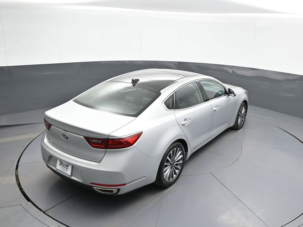Certified 2017 Kia Cadenza Technology FWD image 37