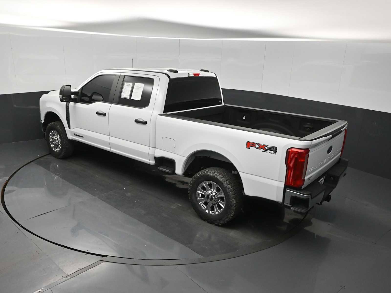 Used 2023 Ford F250 XL w/ FX4 Off-Road Package image 22