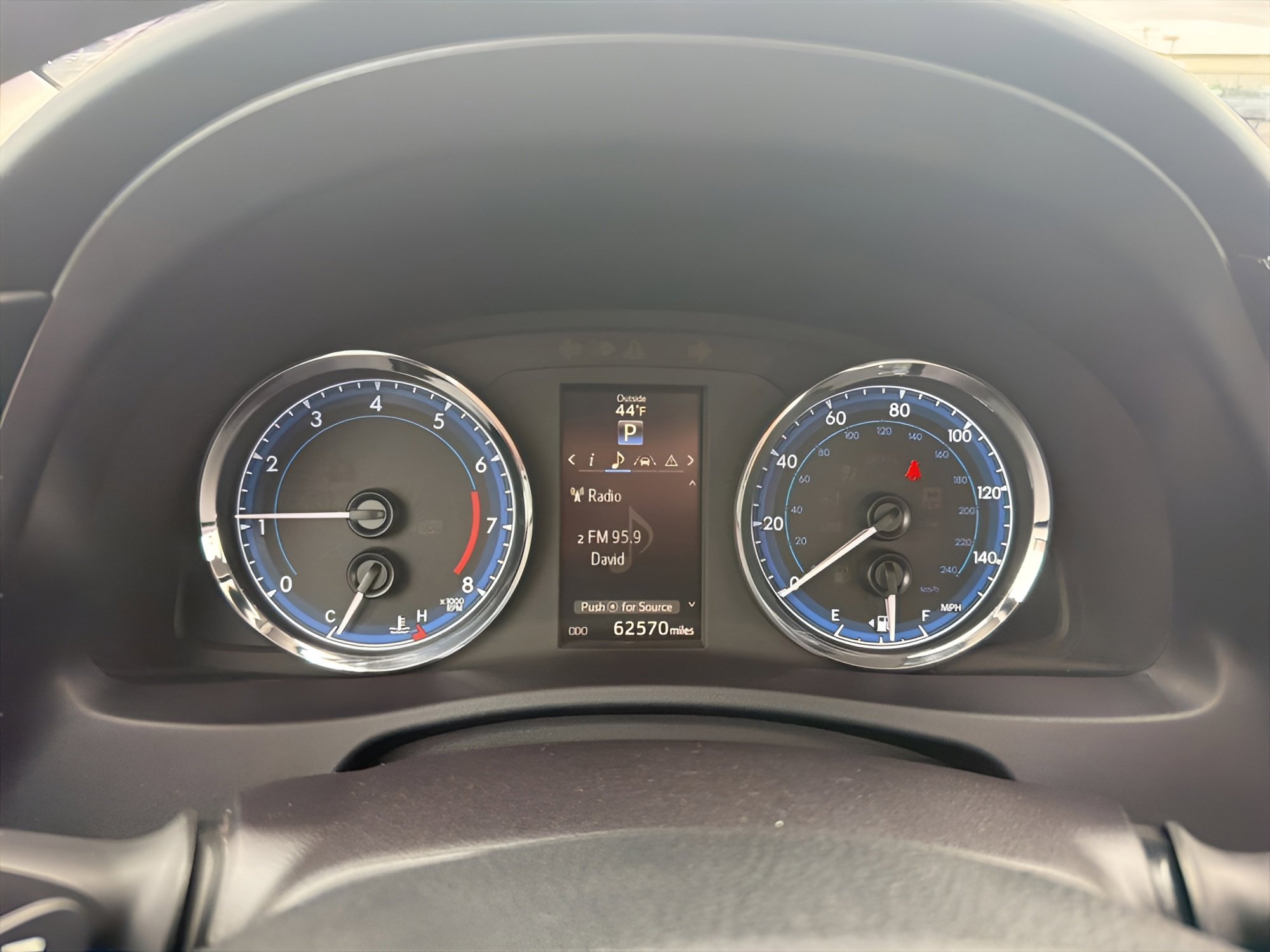 Used 2018 Toyota Corolla SE w/ SE Premium Package image 16