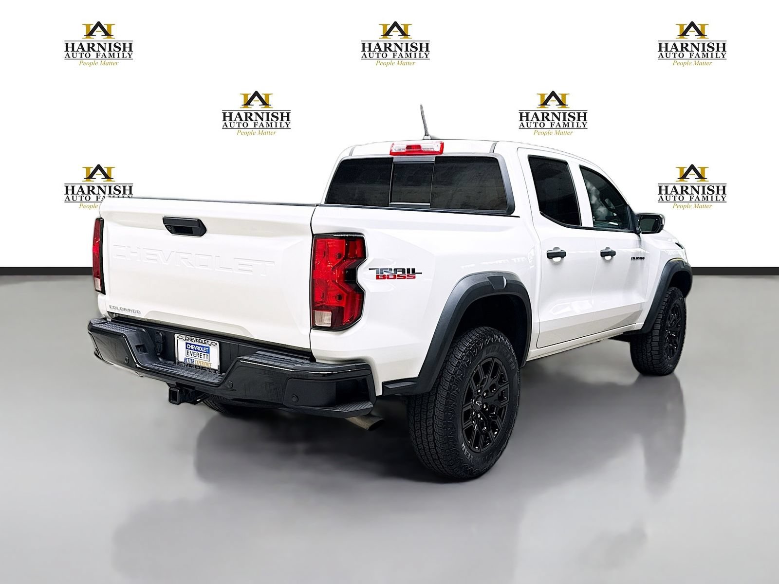 Used 2024 Chevrolet Colorado Trail Boss w/ Advanced Trailering Package AWD/4WD image 6