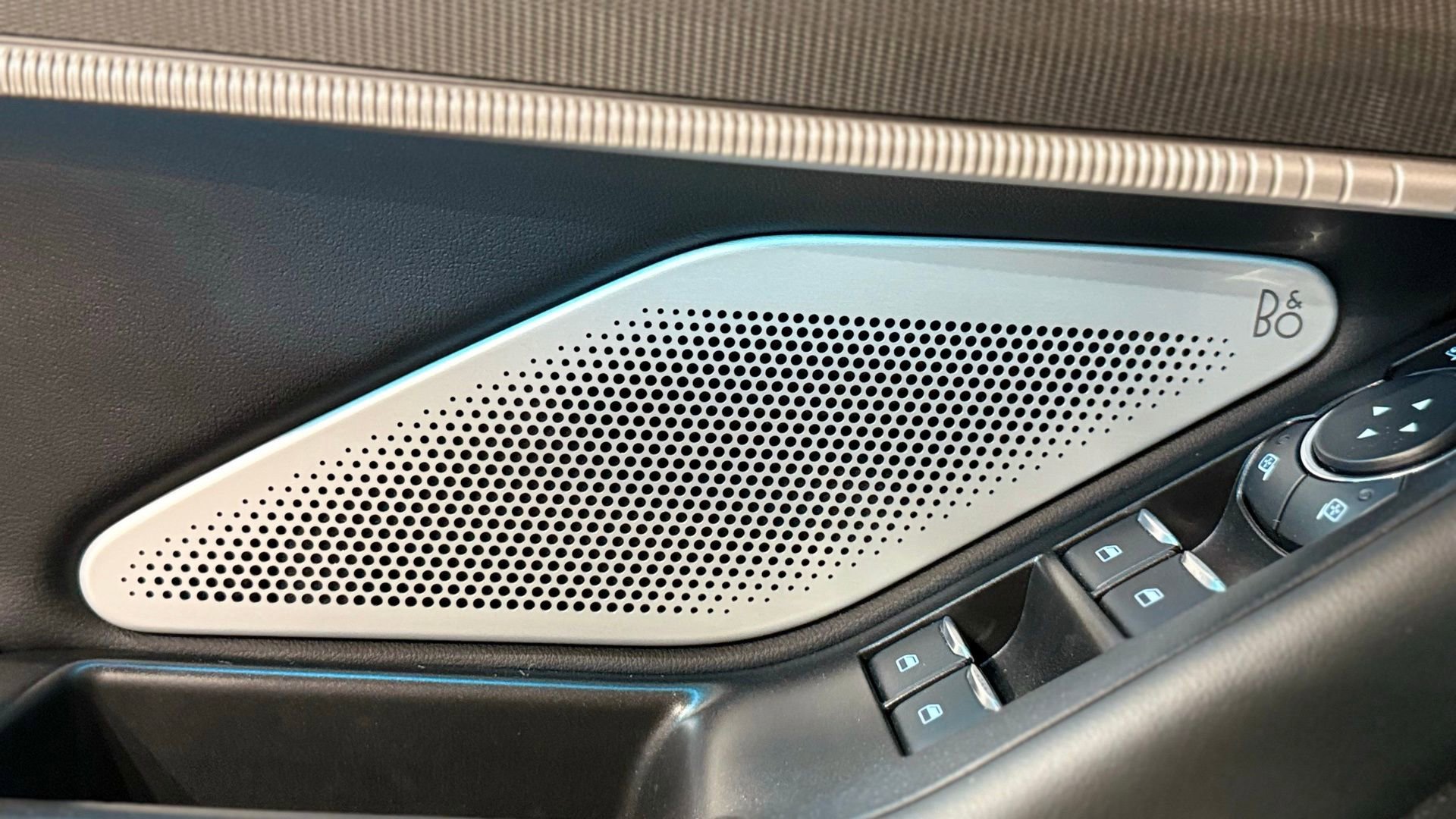 Used 2025 Ford Explorer ST w/ Sun And Sound Package image 47