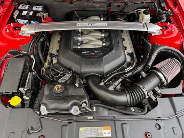 Used 2013 Ford Mustang GT RWD image 10