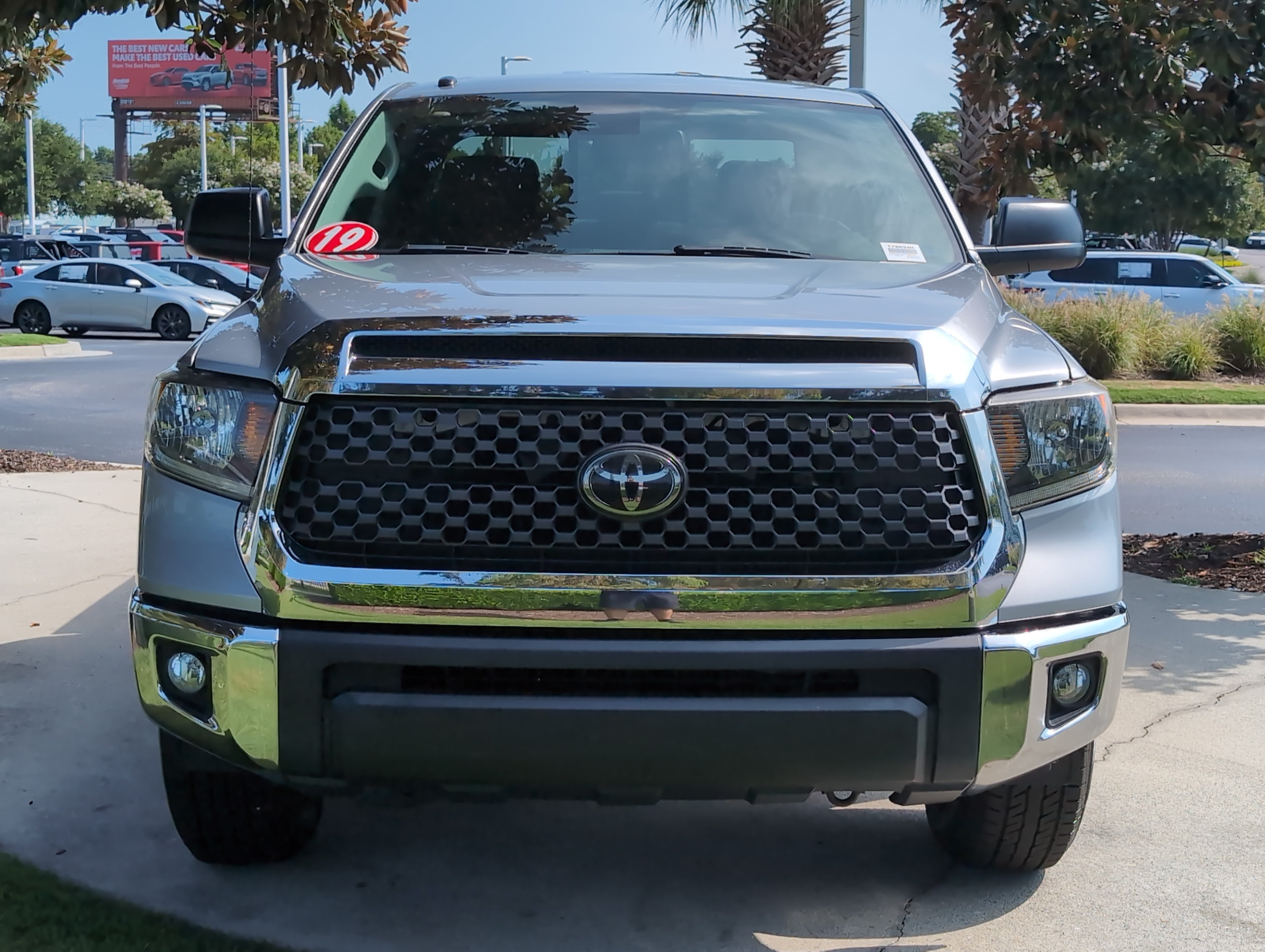 Used 2019 Toyota Tundra SR5 w/ SR5 Upgrade Package RWD image 3