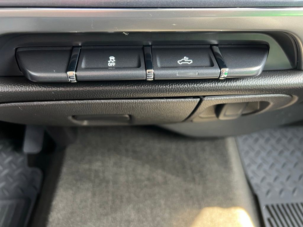 Used 2017 Chevrolet Silverado 1500 LT w/ All Star Edition image 29