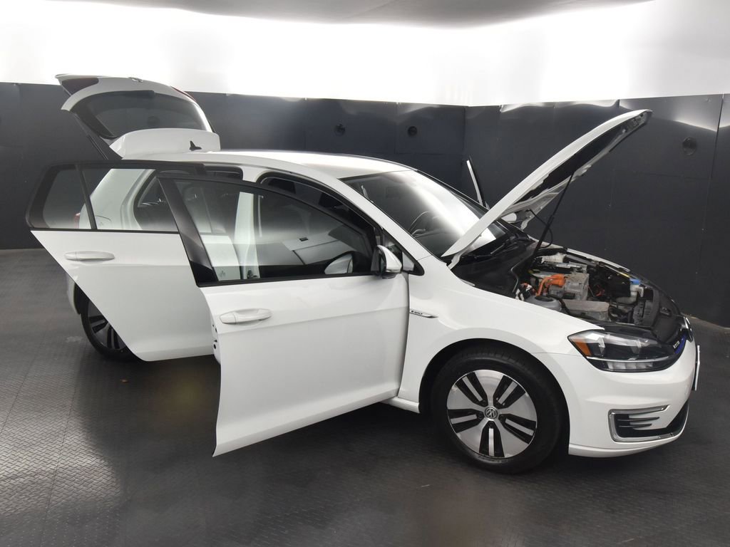 Used 2019 Volkswagen e-Golf SE image 35