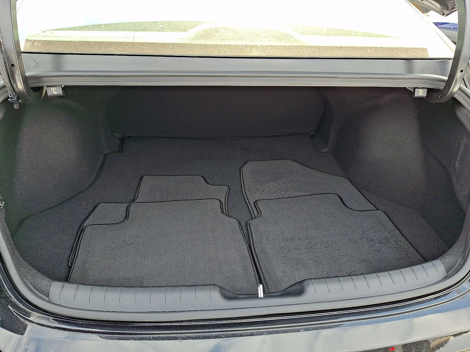 Certified 2025 Hyundai Elantra Sport image 28