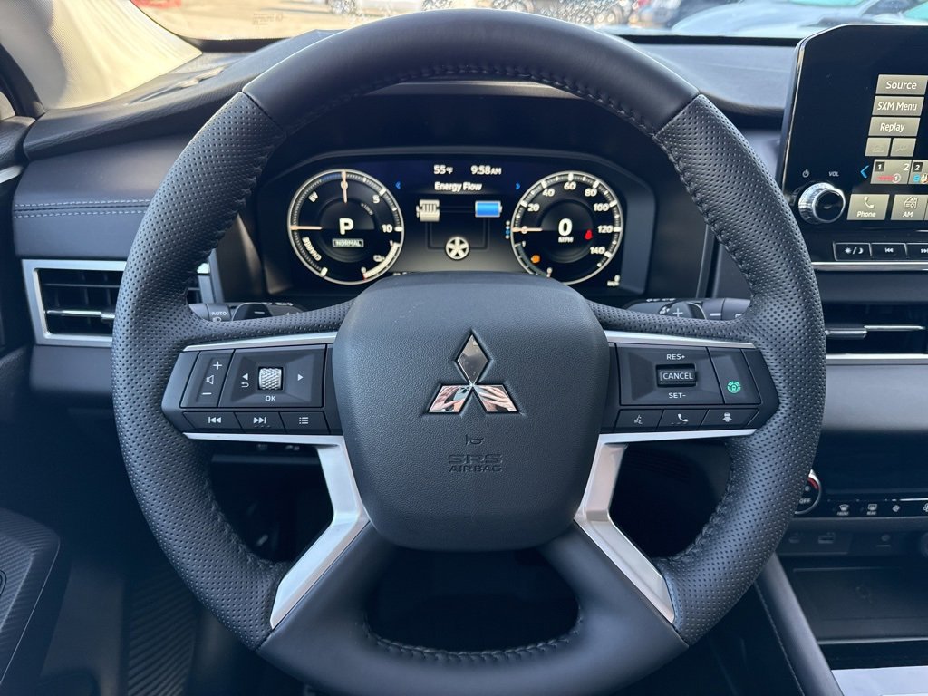 New 2025 Mitsubishi Outlander SE image 14