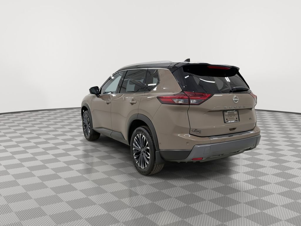 Certified 2025 Nissan Rogue SL w/ Tech Package FWD image 8