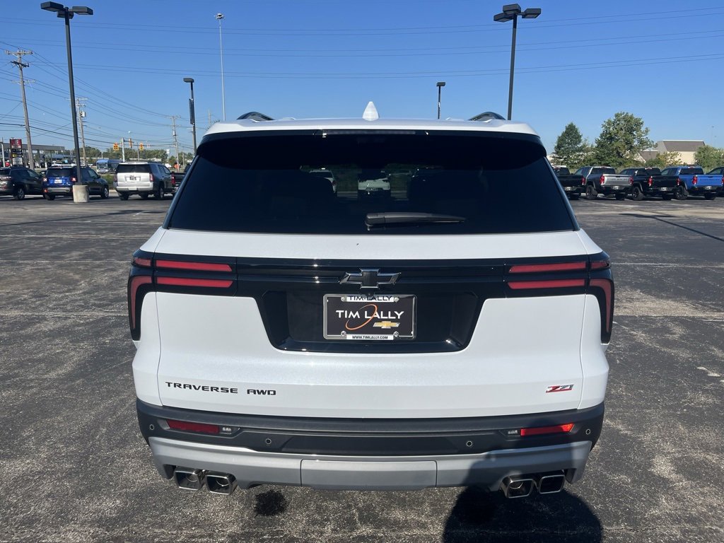 New 2026 Chevrolet Traverse Z71 w/ Driver Confidence Package image 6