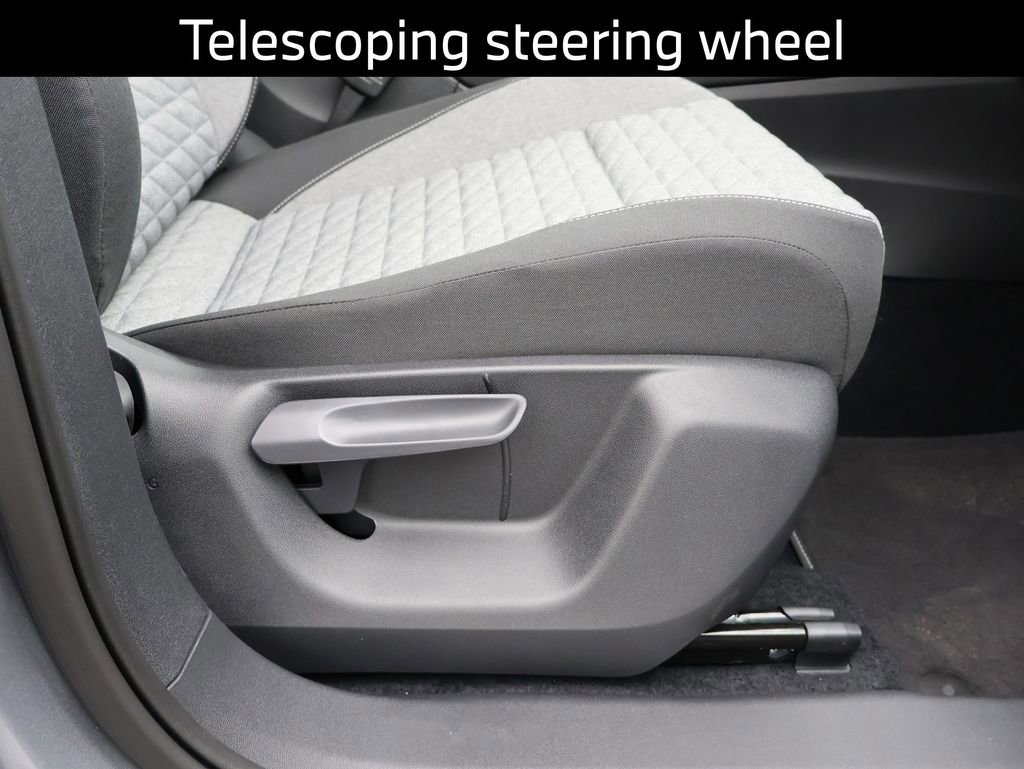 Used 2025 Volkswagen Tiguan S image 14