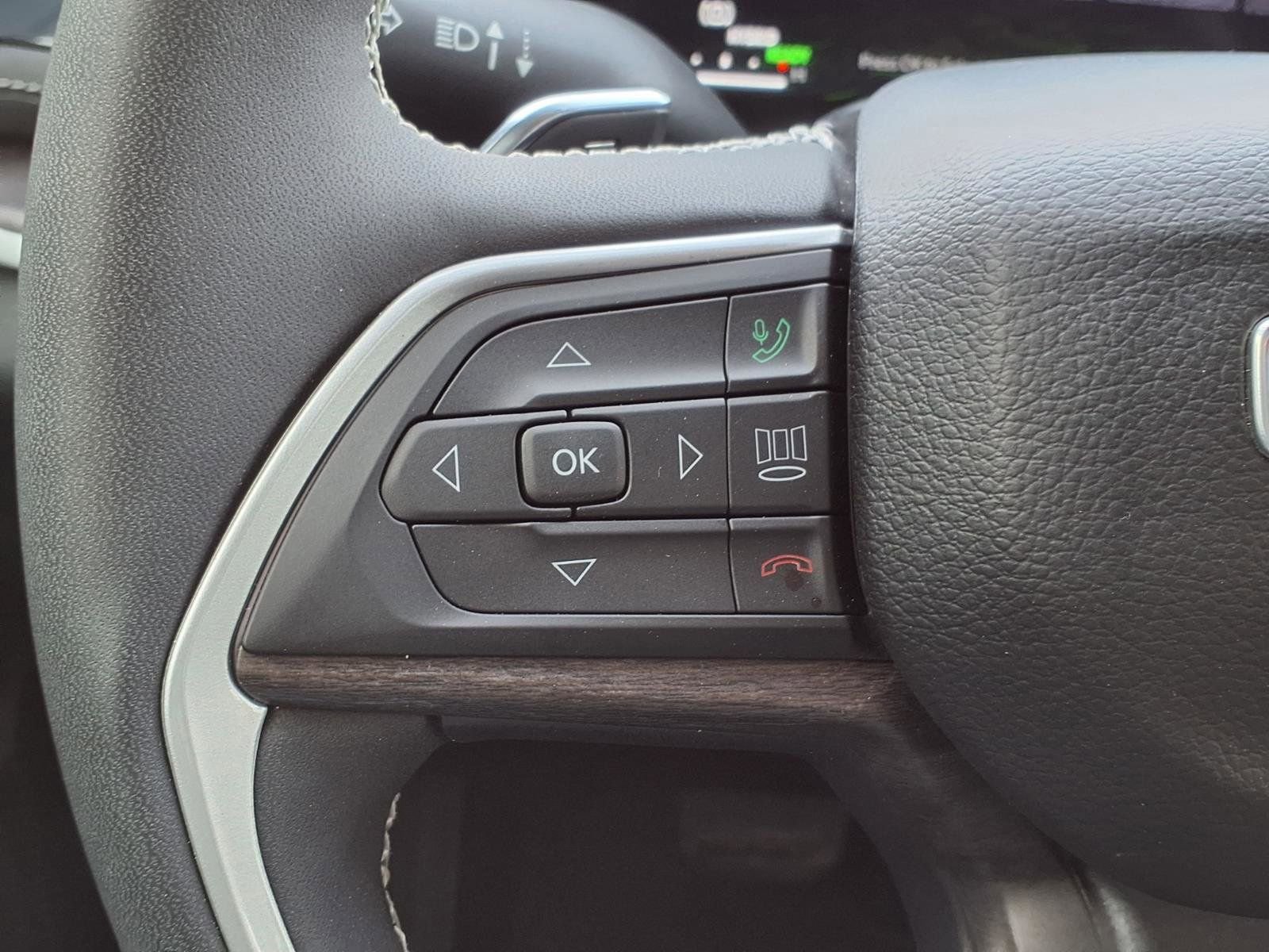 Used 2023 Jeep Grand Cherokee 4WD 4xe image 23