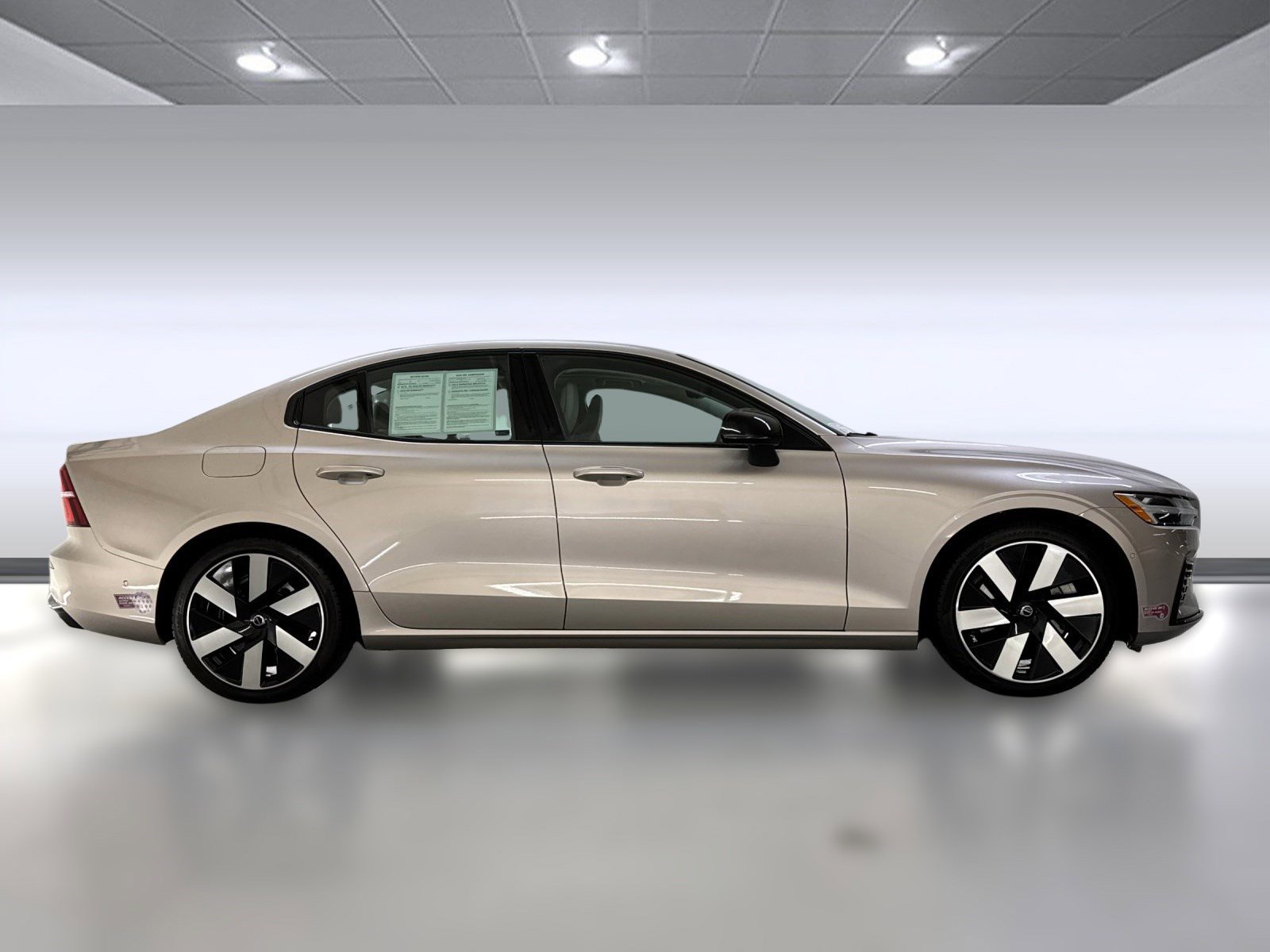 Used 2024 Volvo S60 T8 Ultimate w/ Climate Package image 7