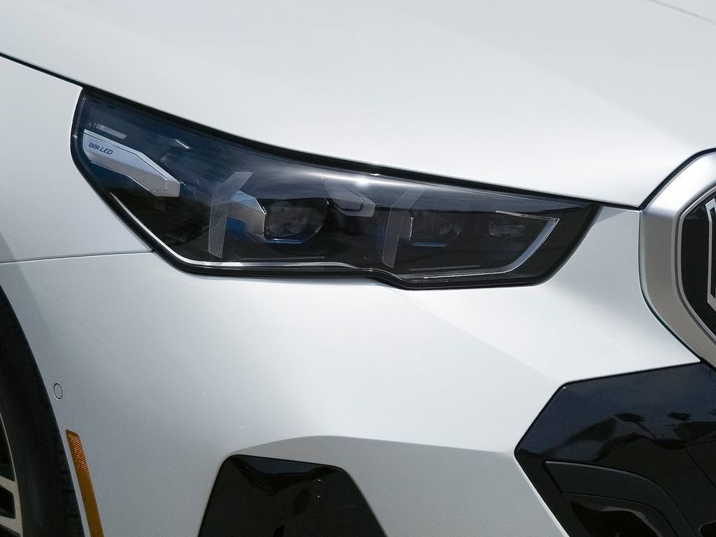 New 2026 BMW 550e xDrive AWD/4WD image 5