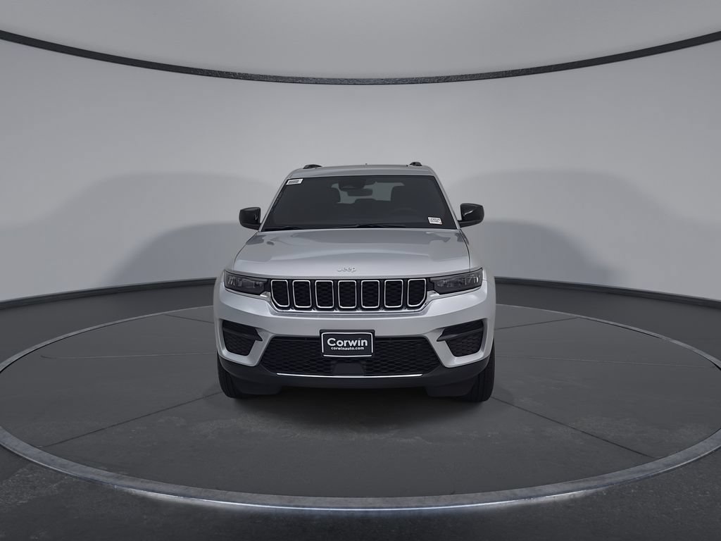 New 2026 Jeep Grand Cherokee Laredo X AWD/4WD image 5