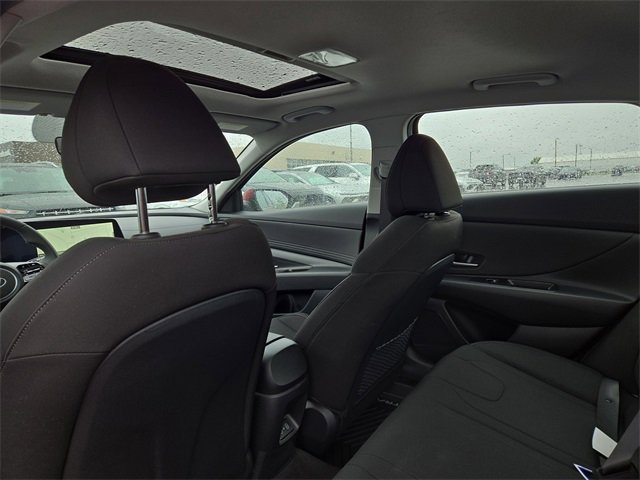 New 2025 Hyundai Elantra SEL image 30