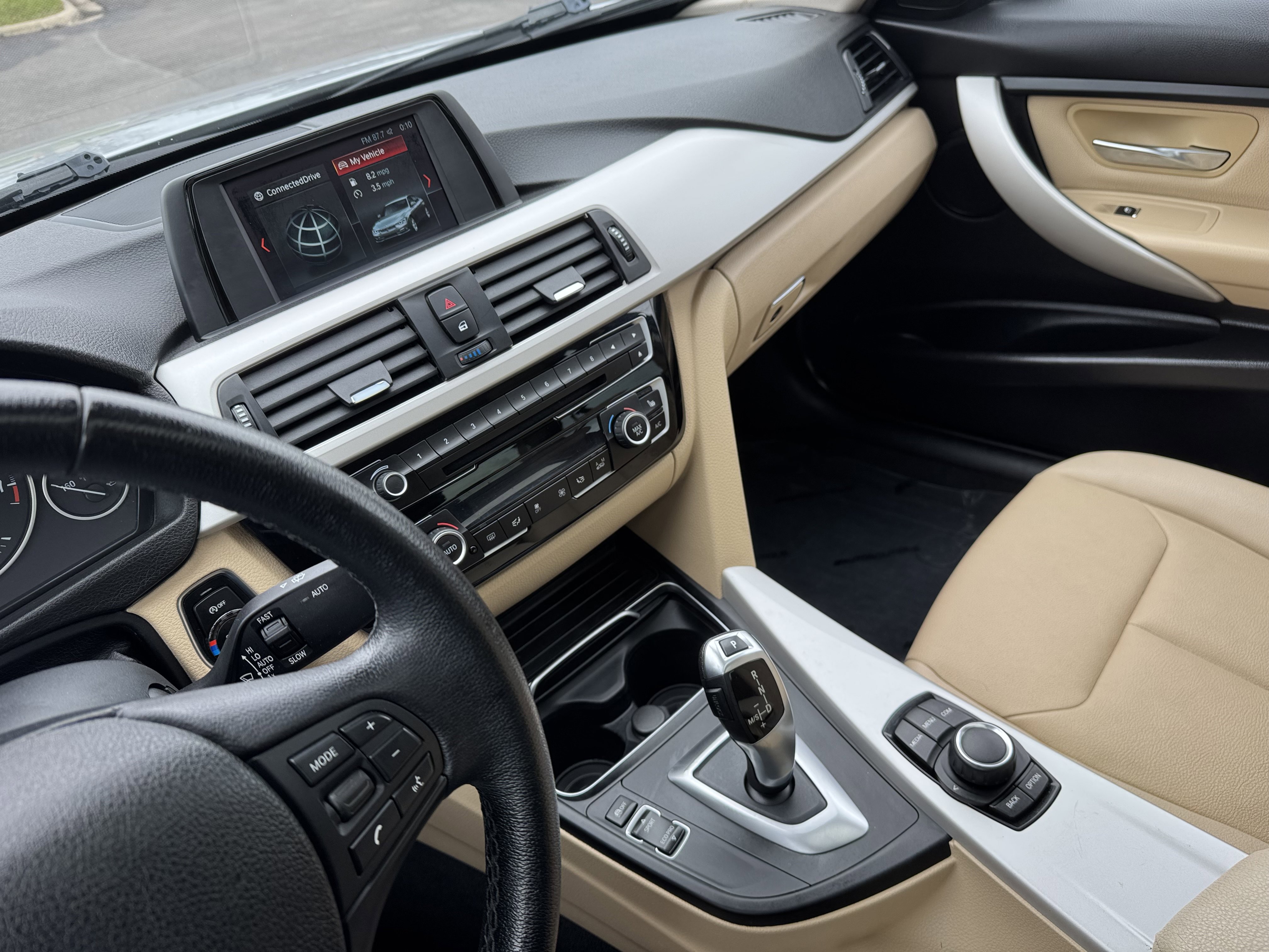 Used 2018 BMW 320i Sedan w/ Convenience Package image 31