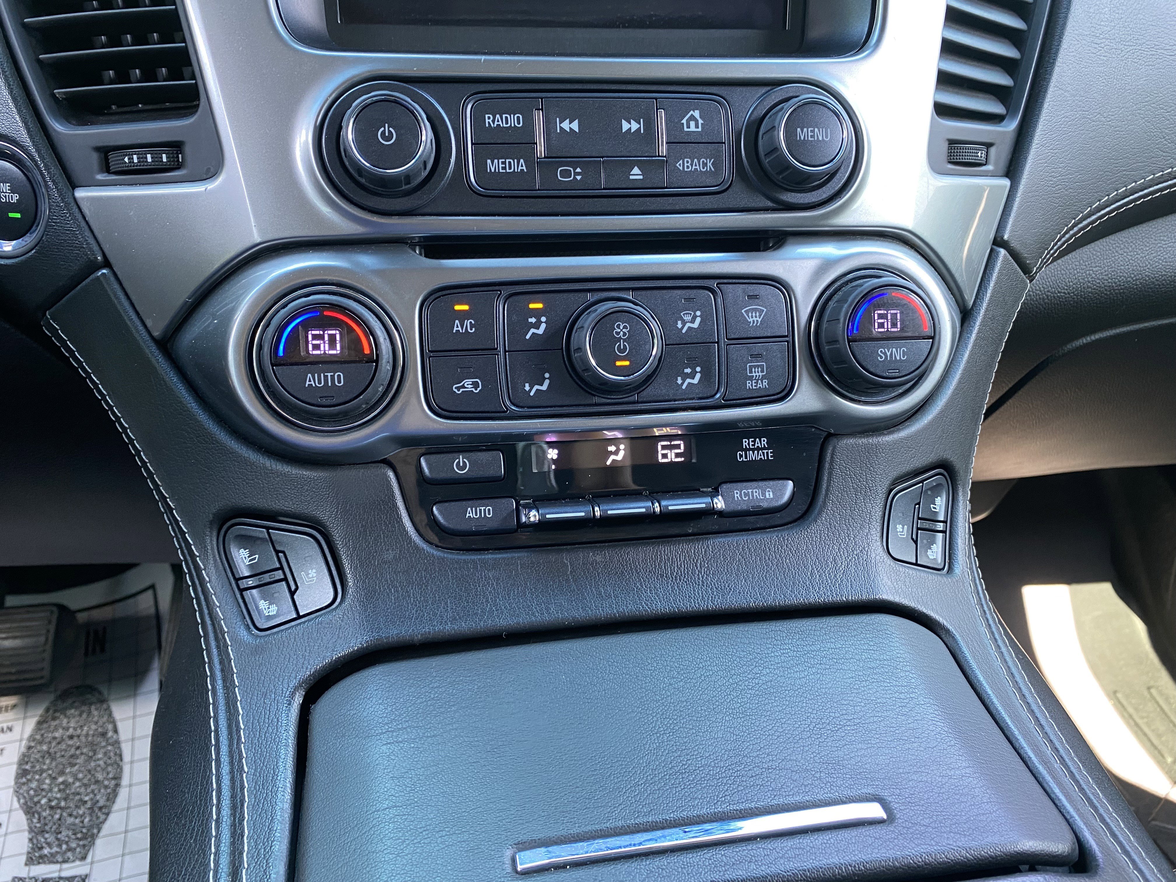 Used 2018 Chevrolet Tahoe Premier AWD/4WD image 31