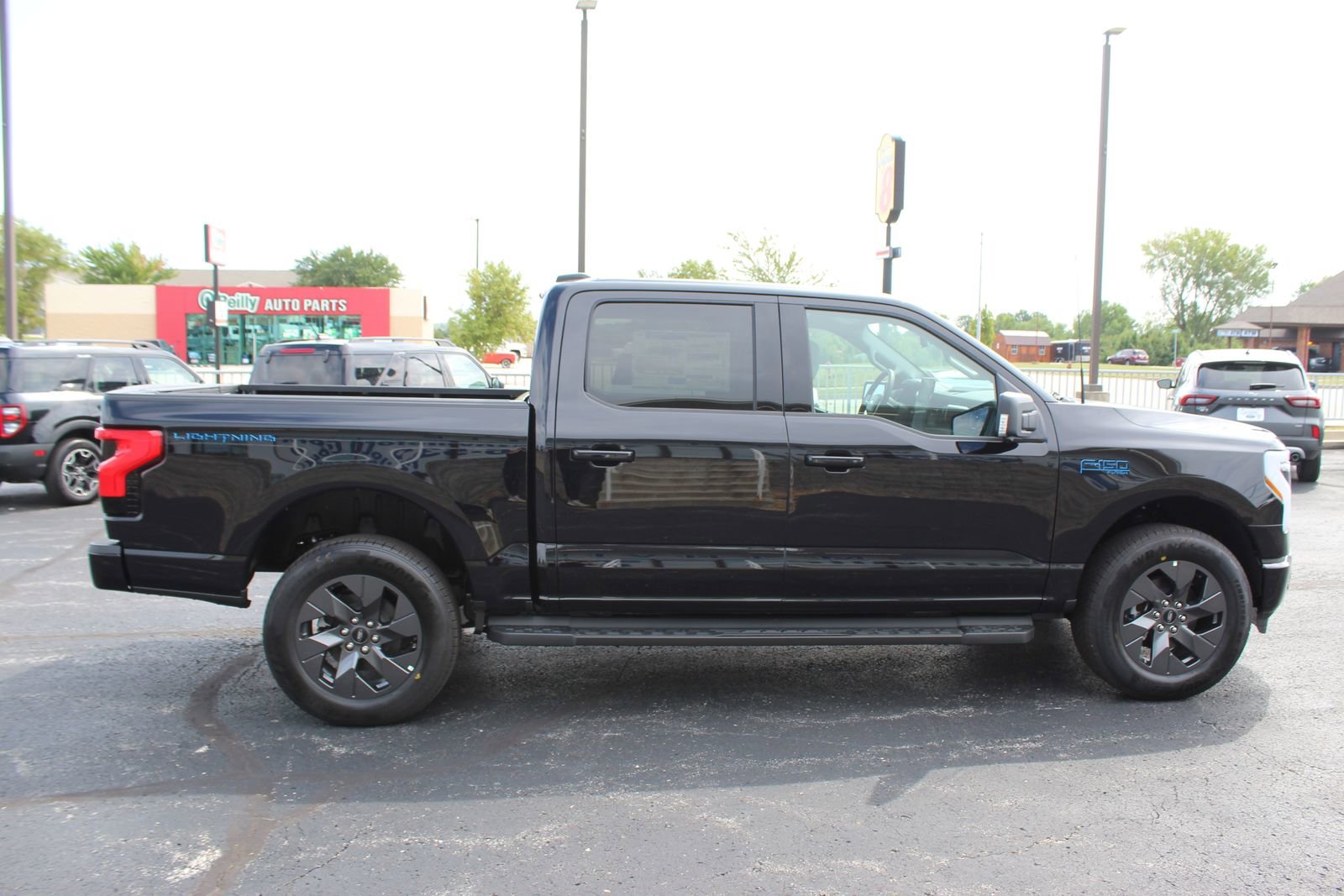 New 2025 Ford F150 Lightning Flash AWD/4WD image 6