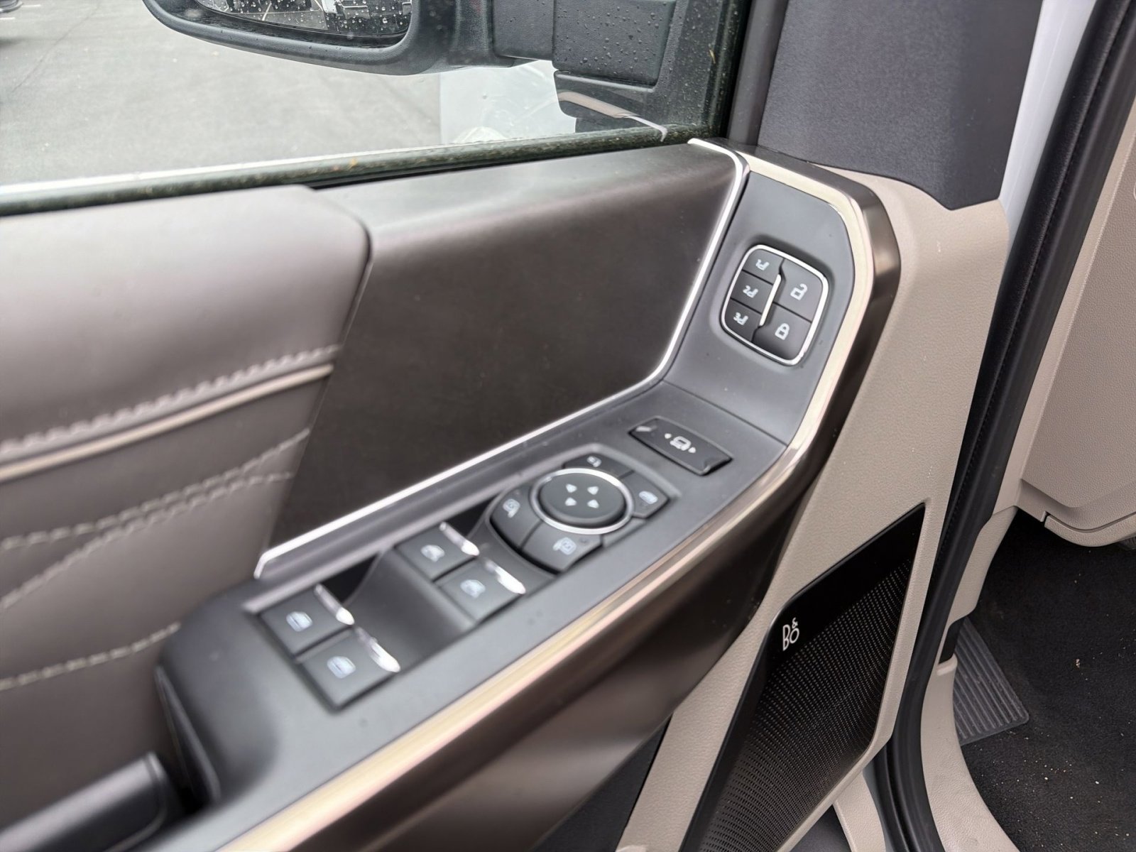 New 2026 Ford F450 Platinum w/ Platinum Plus Package image 41