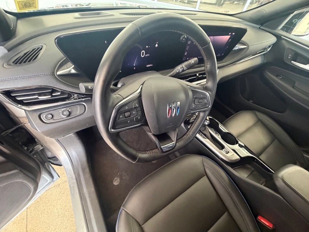 Used 2024 Buick Envista Sport Touring w/ Convenience I Package FWD image 18