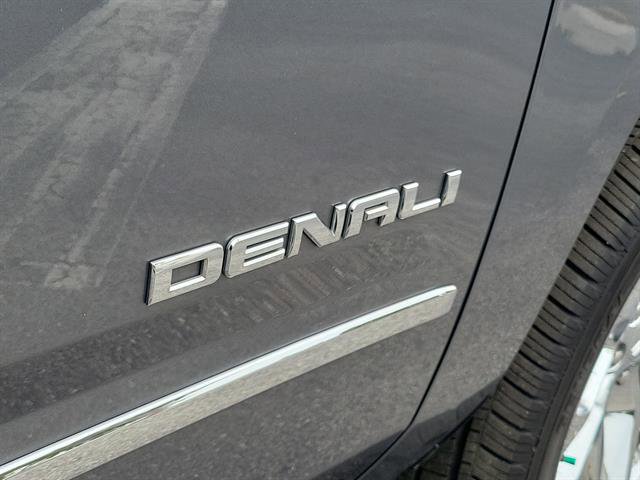 Used 2020 GMC Yukon Denali w/ Open Road Package image 27