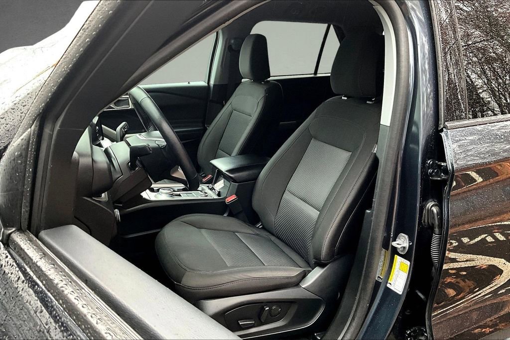 Used 2023 Ford Explorer XLT image 20