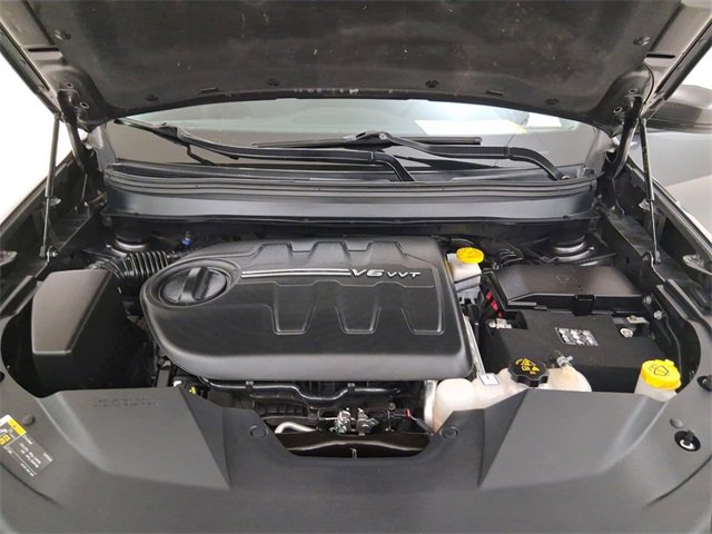 Used 2019 Jeep Cherokee Latitude Plus image 11