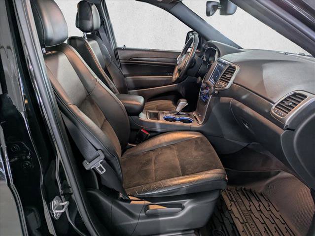 Used 2018 Jeep Grand Cherokee Altitude image 27