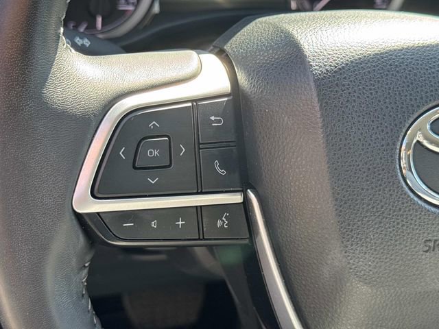 Used 2024 Toyota Highlander LE image 31