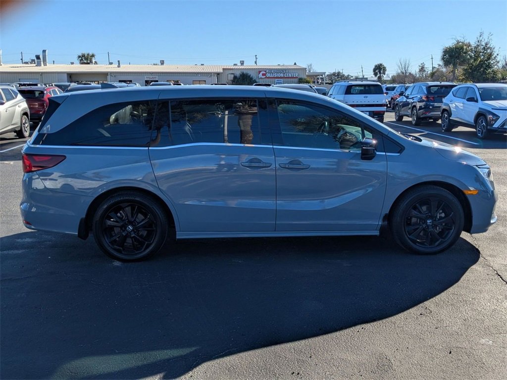 Used 2024 Honda Odyssey Sport image 4
