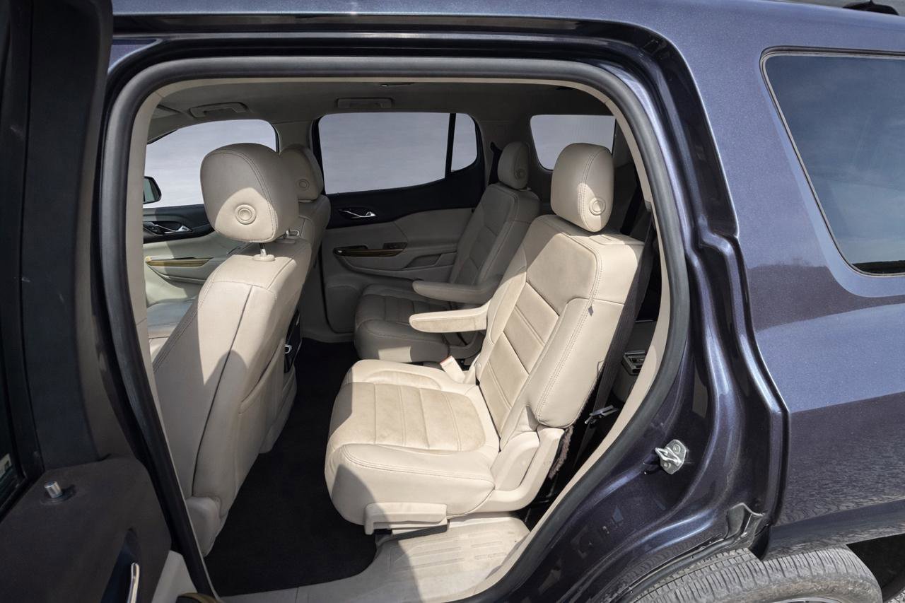 Used 2019 GMC Acadia Denali image 9