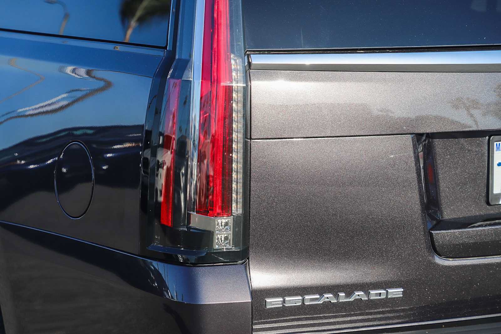 Used 2016 Cadillac Escalade ESV Premium AWD/4WD image 11