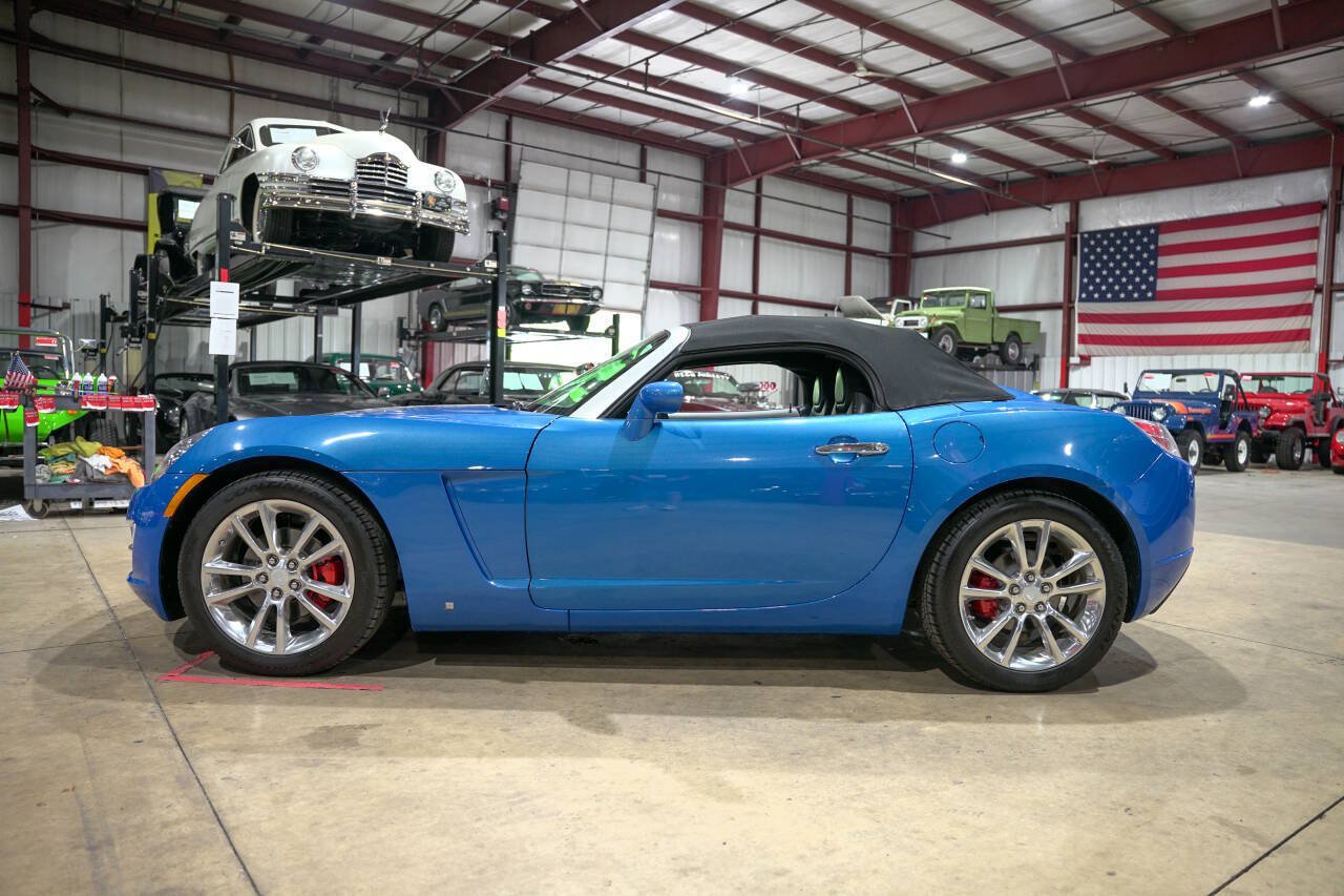 Used 2009 Saturn Sky Hydro Blue RWD image 18