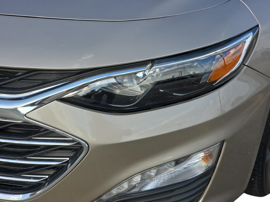 Used 2022 Chevrolet Malibu LT FWD image 32