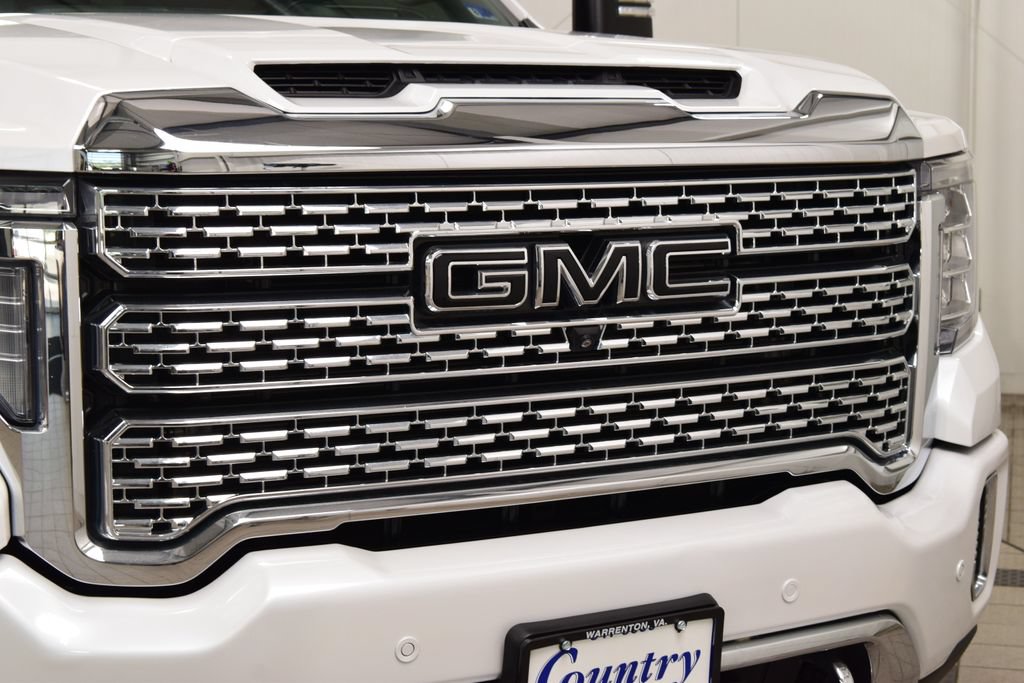 Used 2023 GMC Sierra 3500 Denali w/ Denali Ultimate Package AWD/4WD image 11
